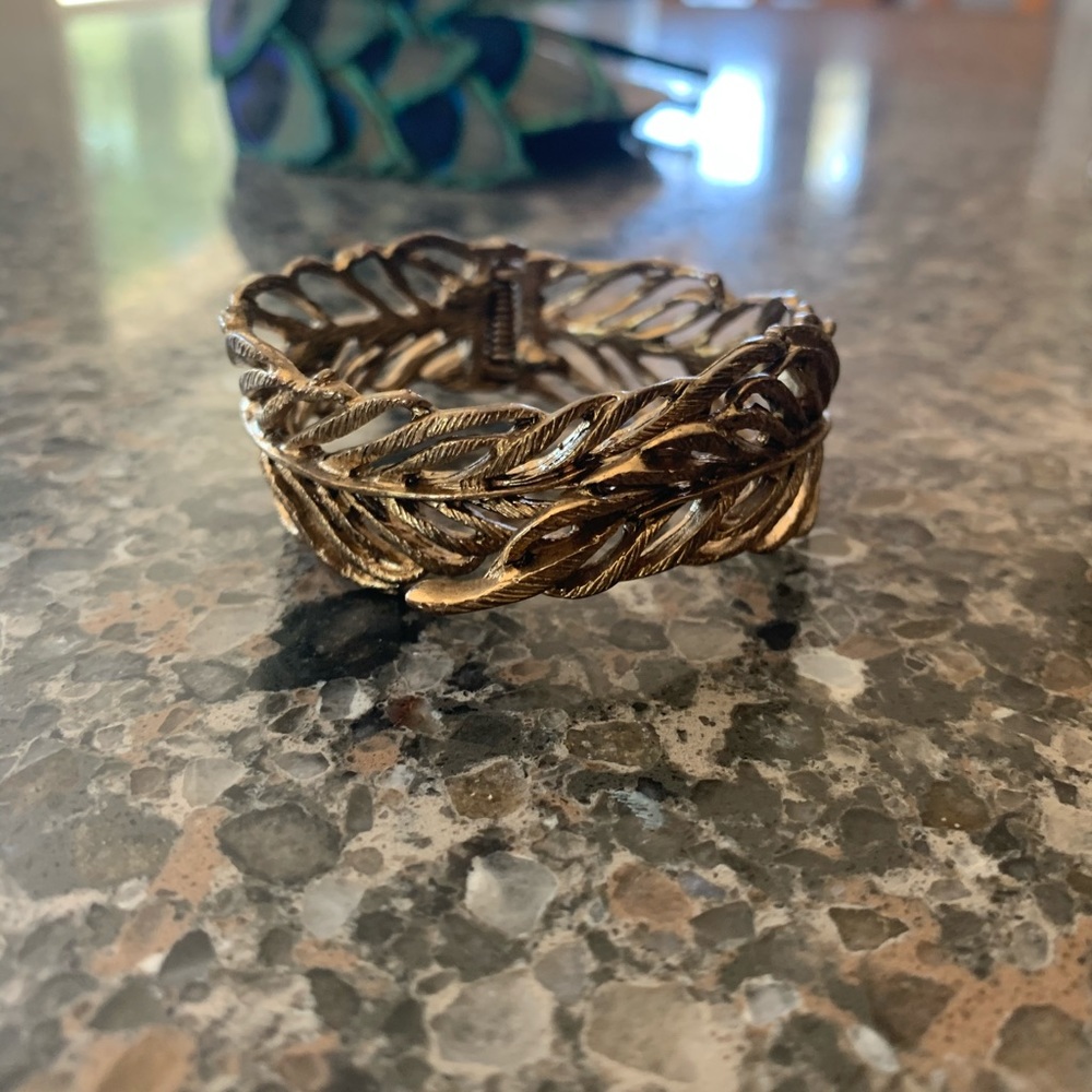 Vintage Gold Leaf Clasp Bracelet